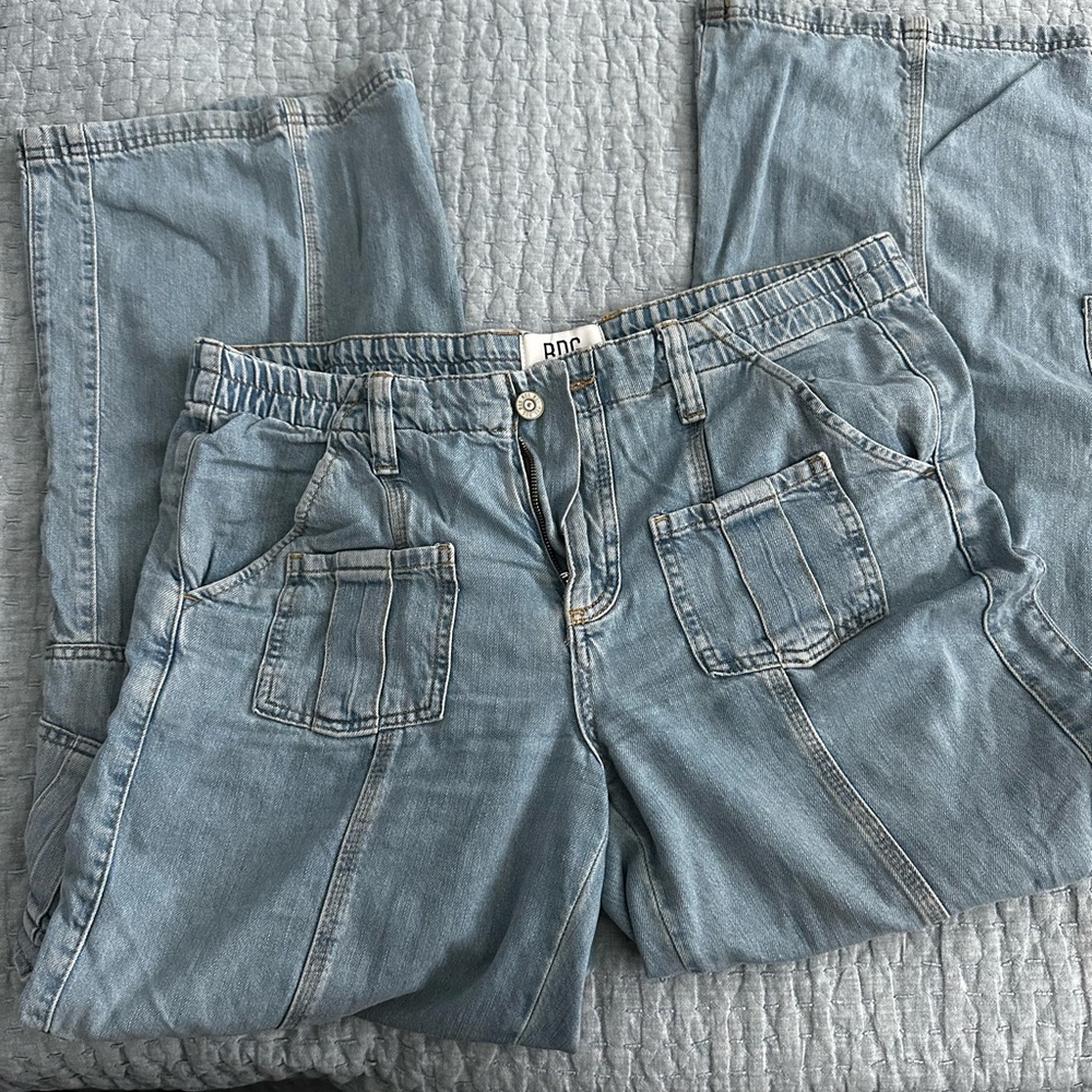 BDG Women’s Light Blue Boyfriend Jeans